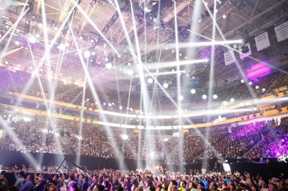 全世界から会員が集結した会場   